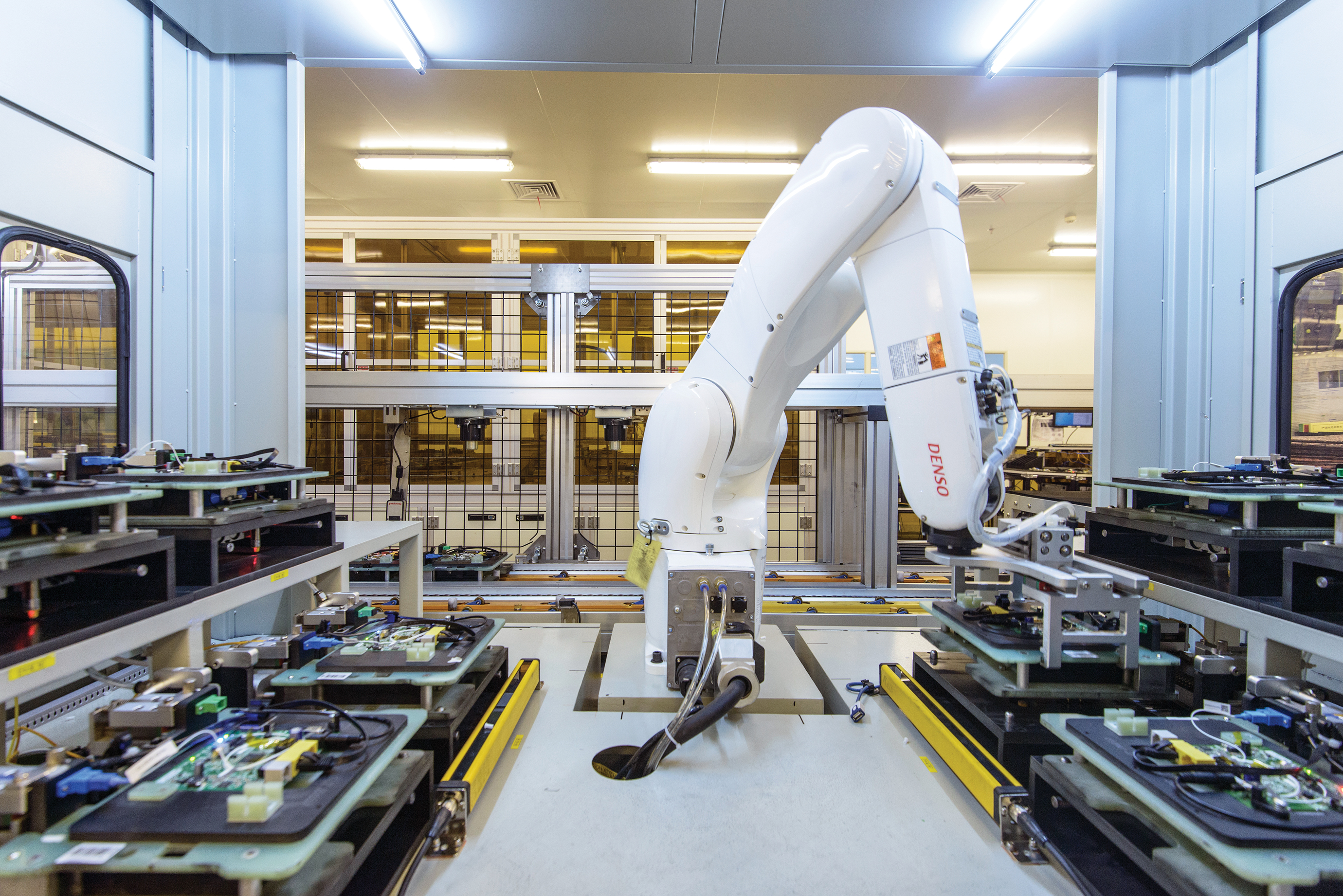 Технопарк автоматизация. Промышленные роботы. Автоматизация производства. Роботы для автоматизации производства. Роботы на производстве.