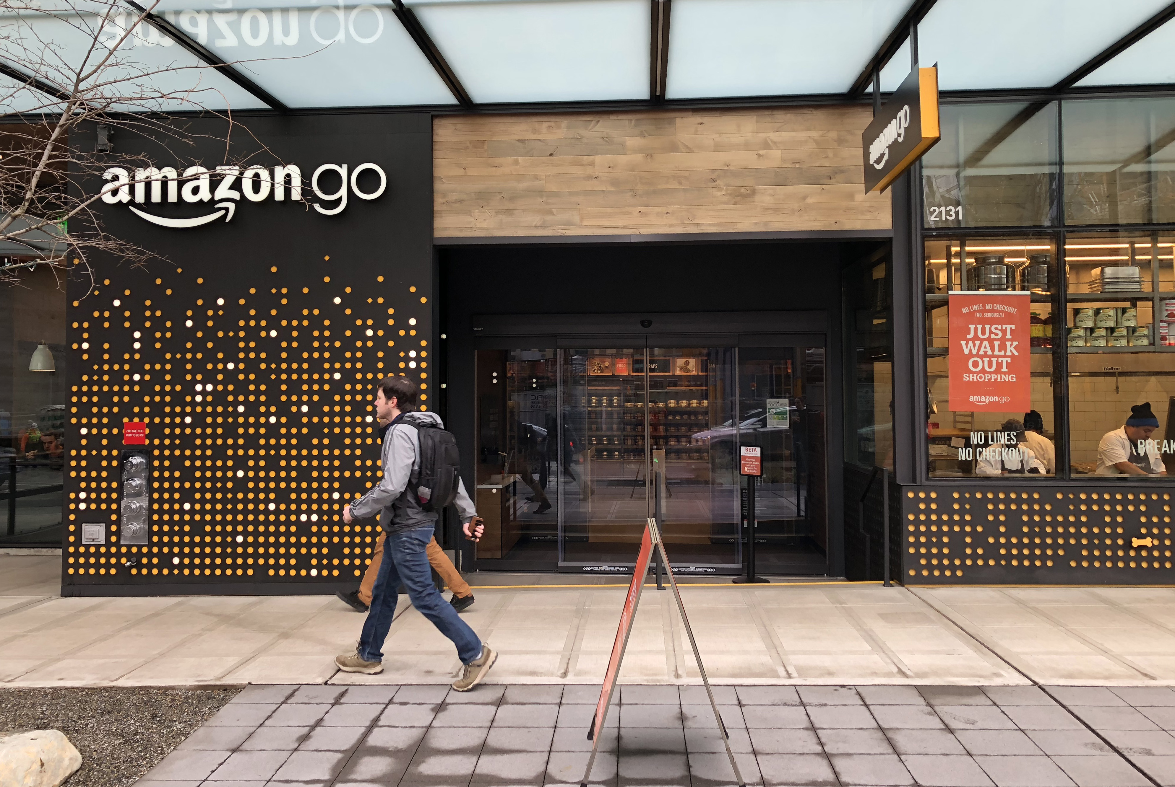 Amazon's cashier-less Seattle grocery store is opening to the public | MIT Technology Review