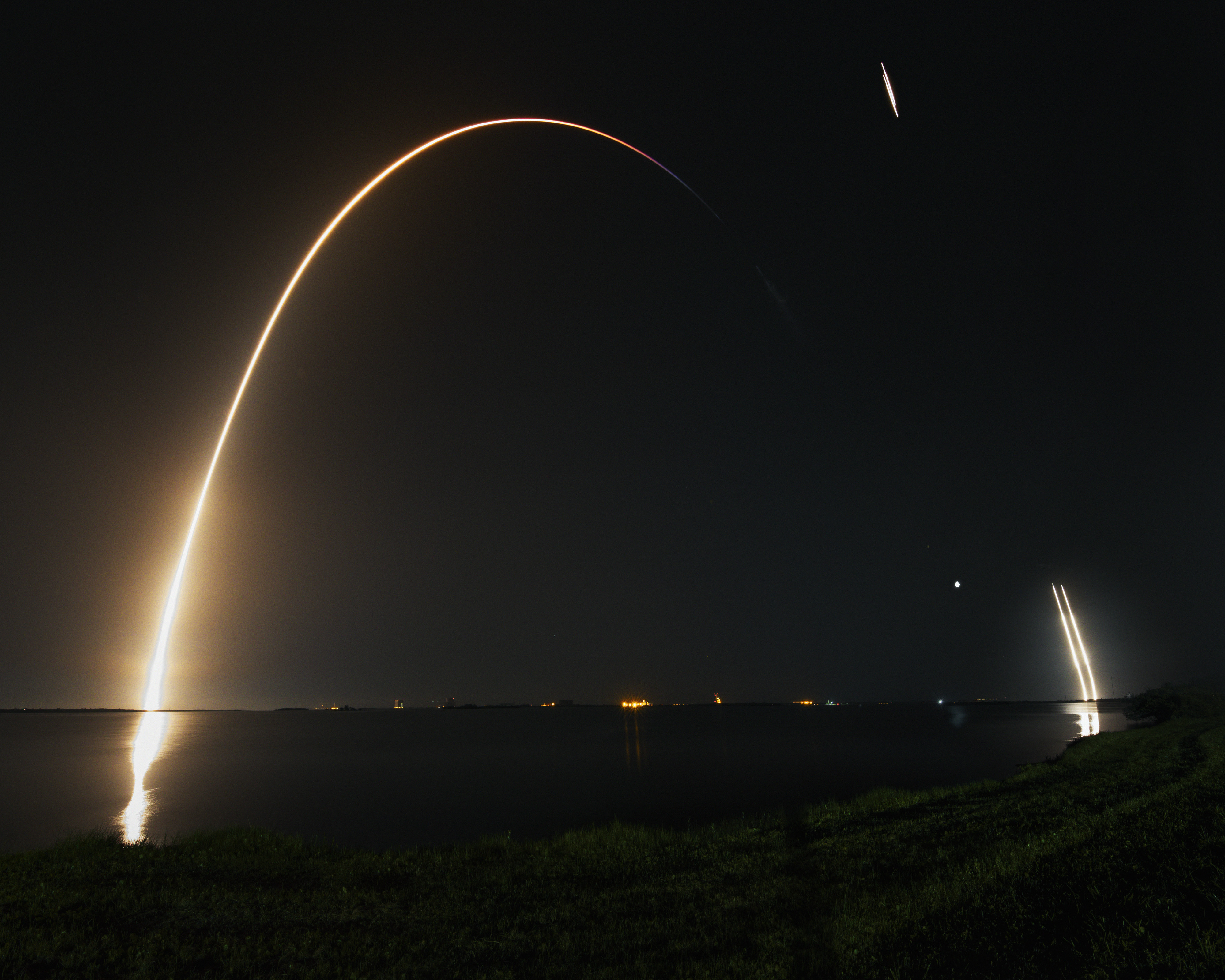 The Spacex Falcon launch watched by photographers