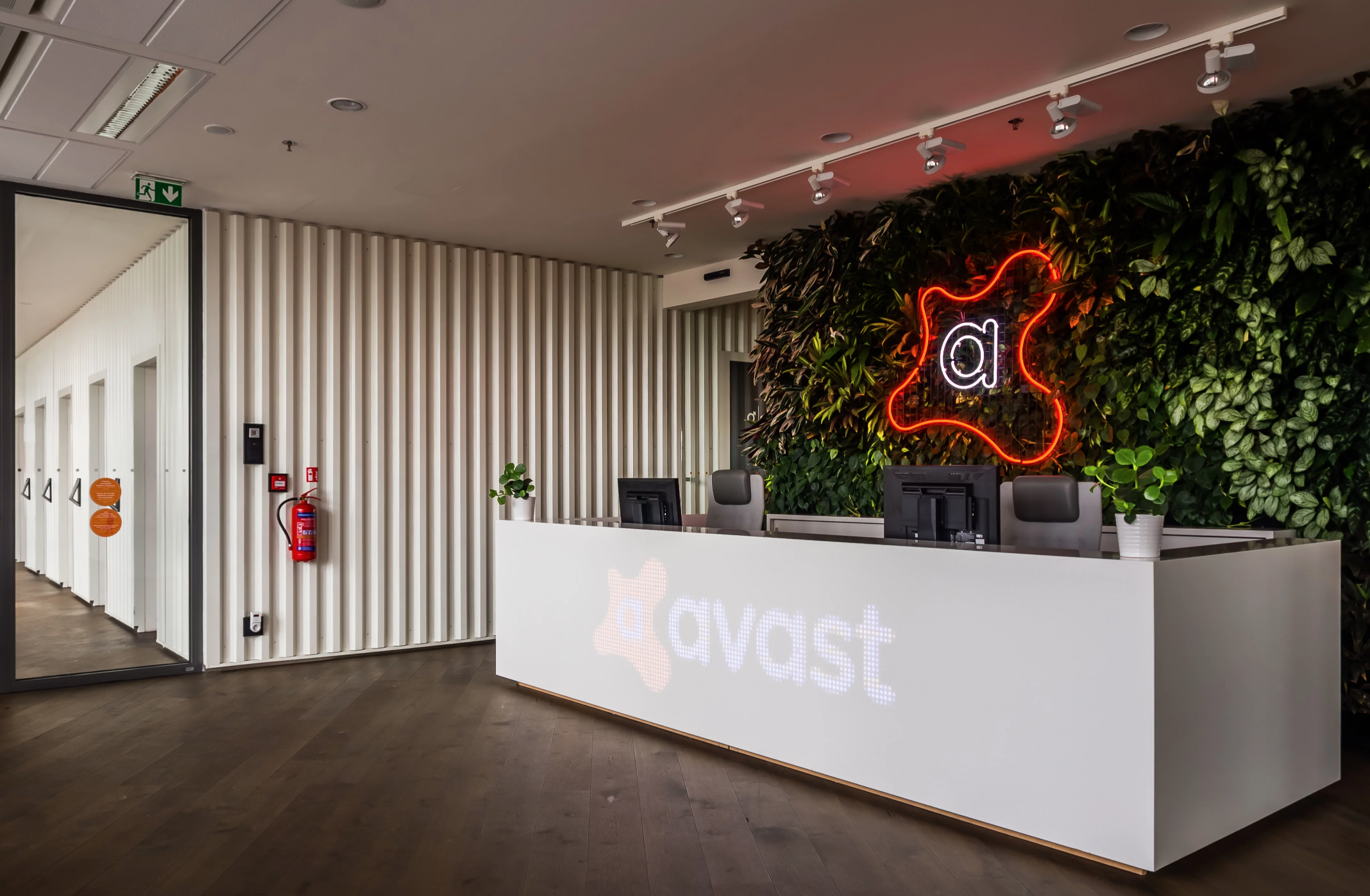 avast front desk