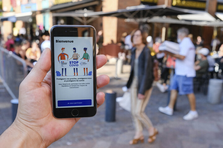 A smartphone with France&#039;s StopCovid app open