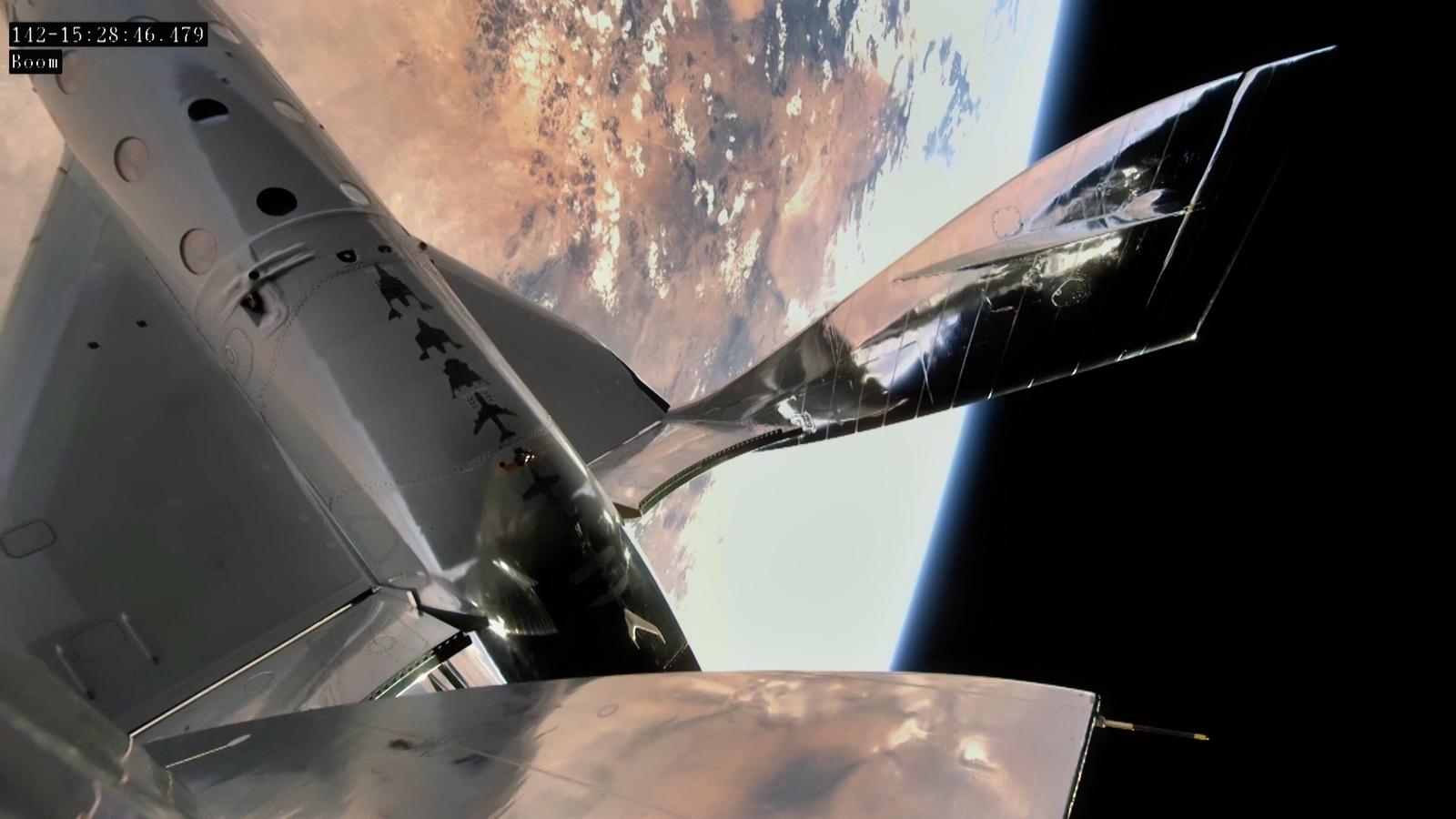 virgin galactic SpaceShipTwo