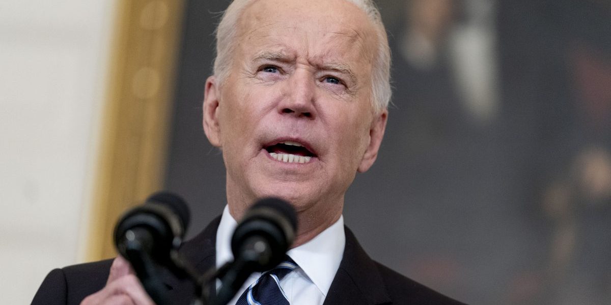 There’s a gig-worker-sized hole in Biden’s vaccine mandate plan
