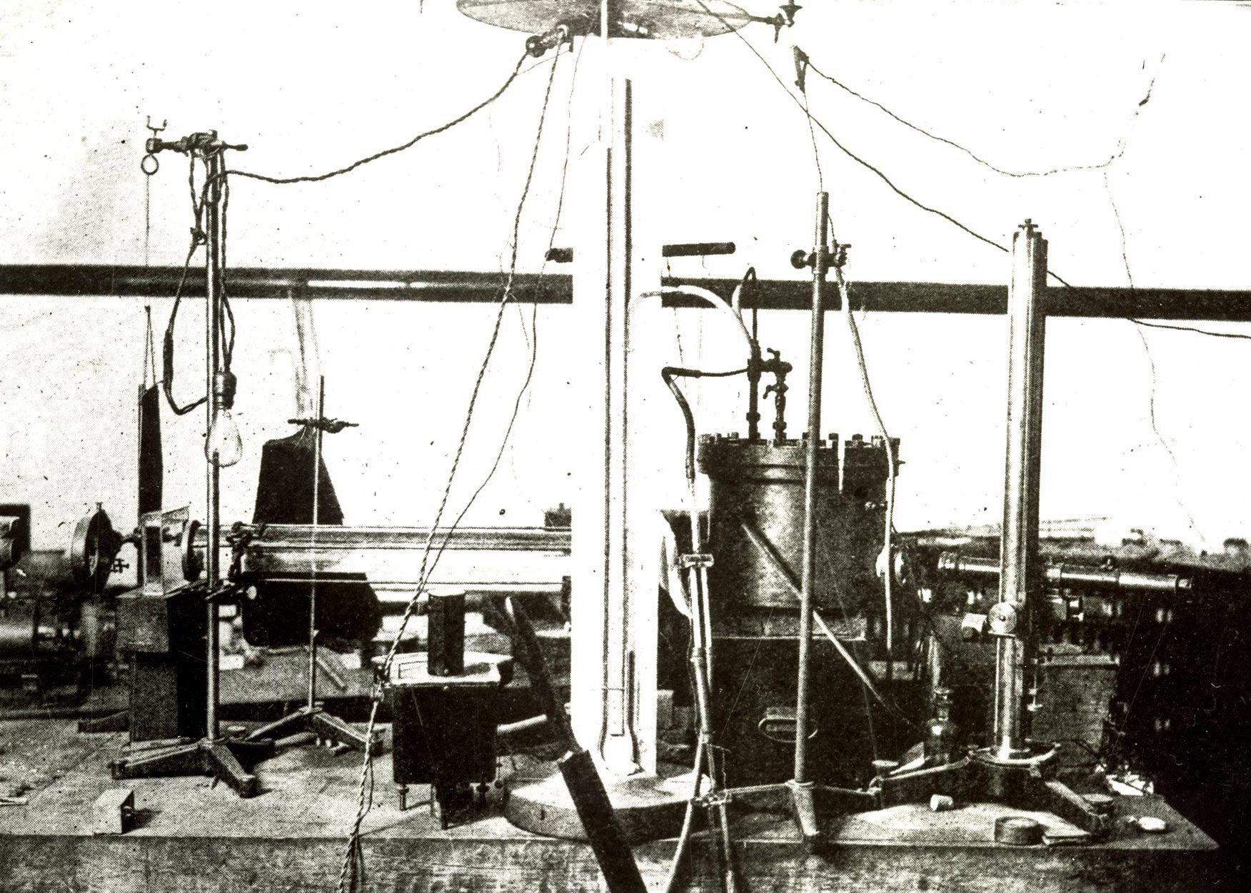 millikan's apparatus