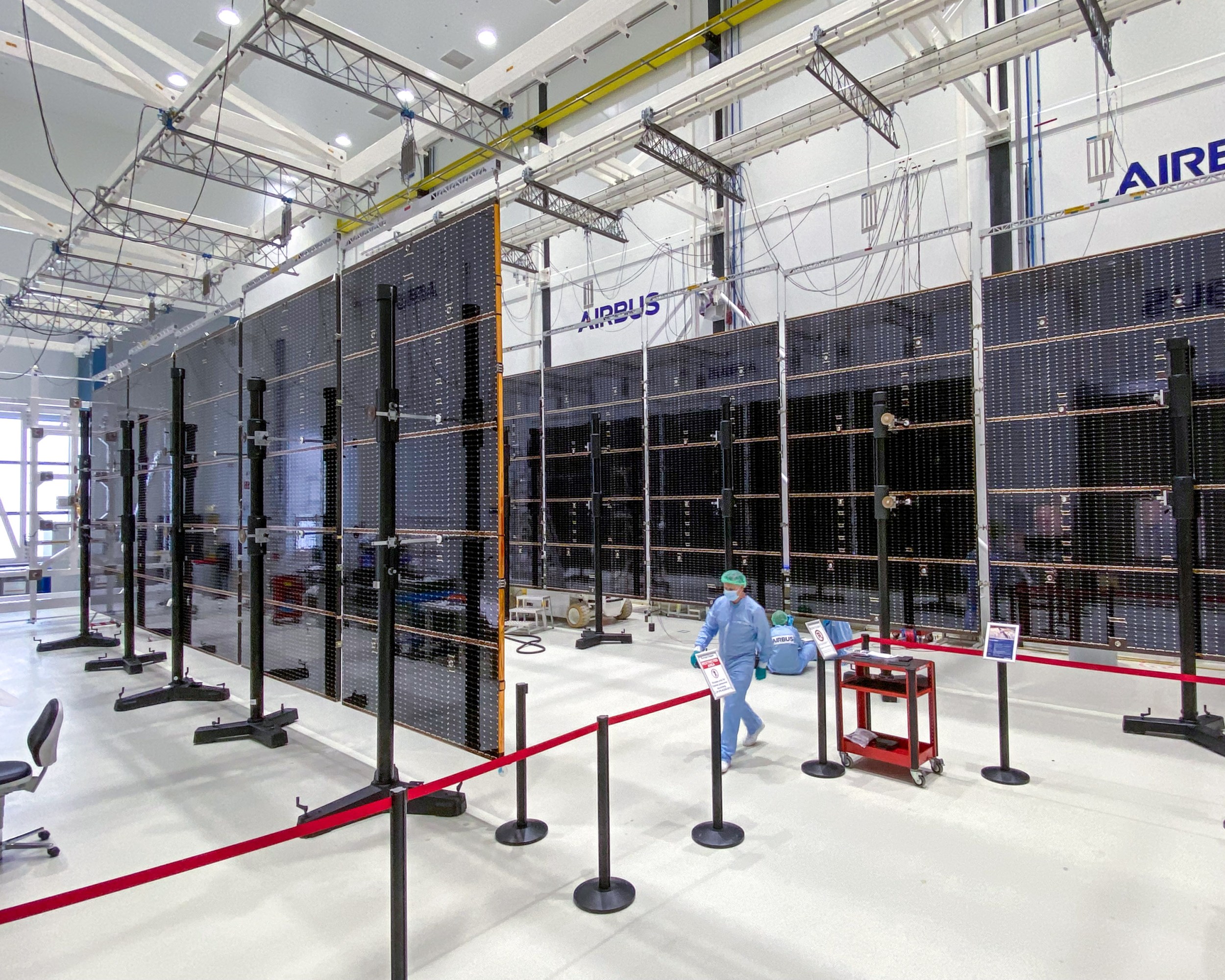 solar array “wings” for NASA’s Europa Clipper in the cleanroom of Airbus in Leiden