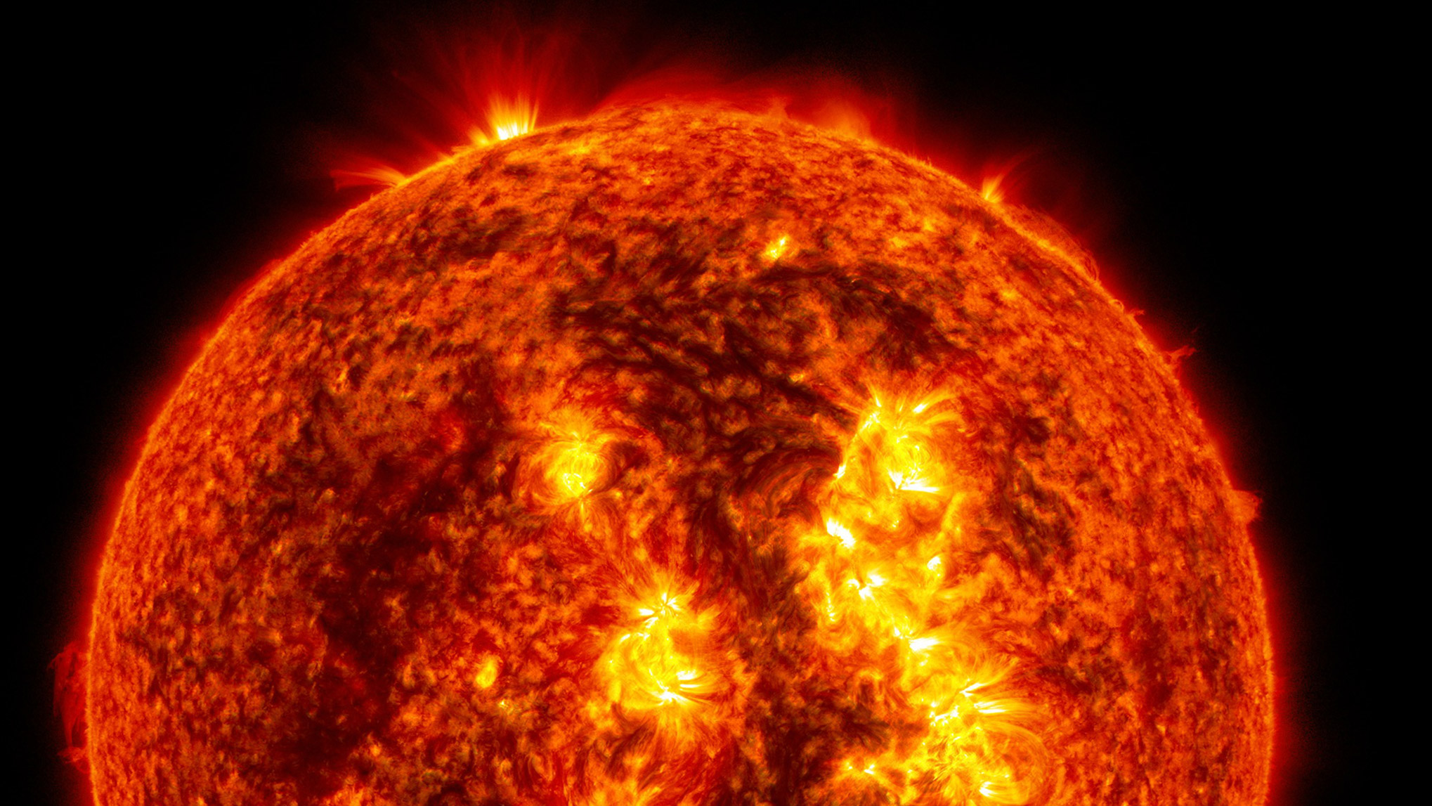 close-up of activity on the surface of the Sun