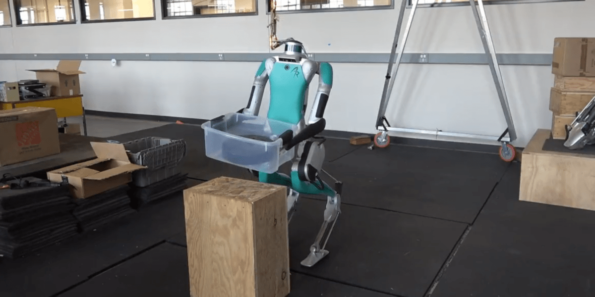 Los investigadores enseñaron a los robots a correr.  Ahora les están enseñando a caminar.