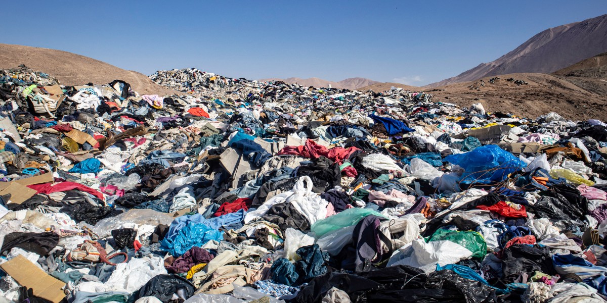 Un proceso de disolución de poliéster podría hacer que la ropa moderna sea reciclable